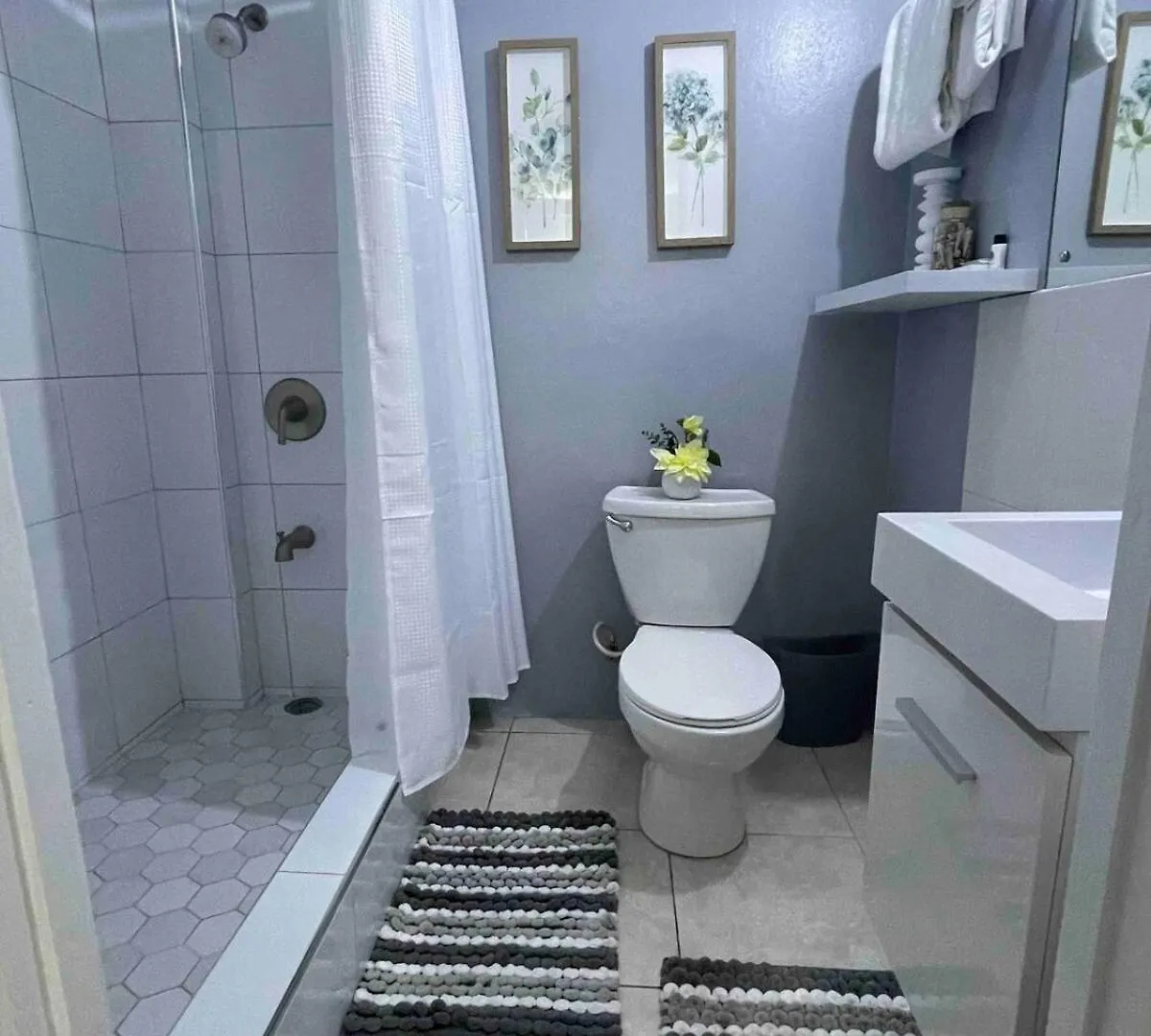 One Bedroom City Apartment Fully Ac With 24Hrs Security Kingston 0*,  Giamaica