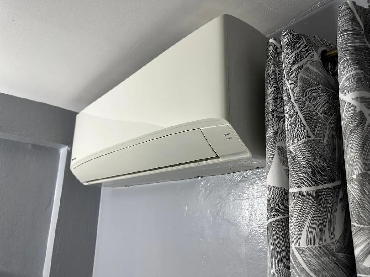 One Bedroom City Apartment Fully Ac With 24Hrs Security Kingston