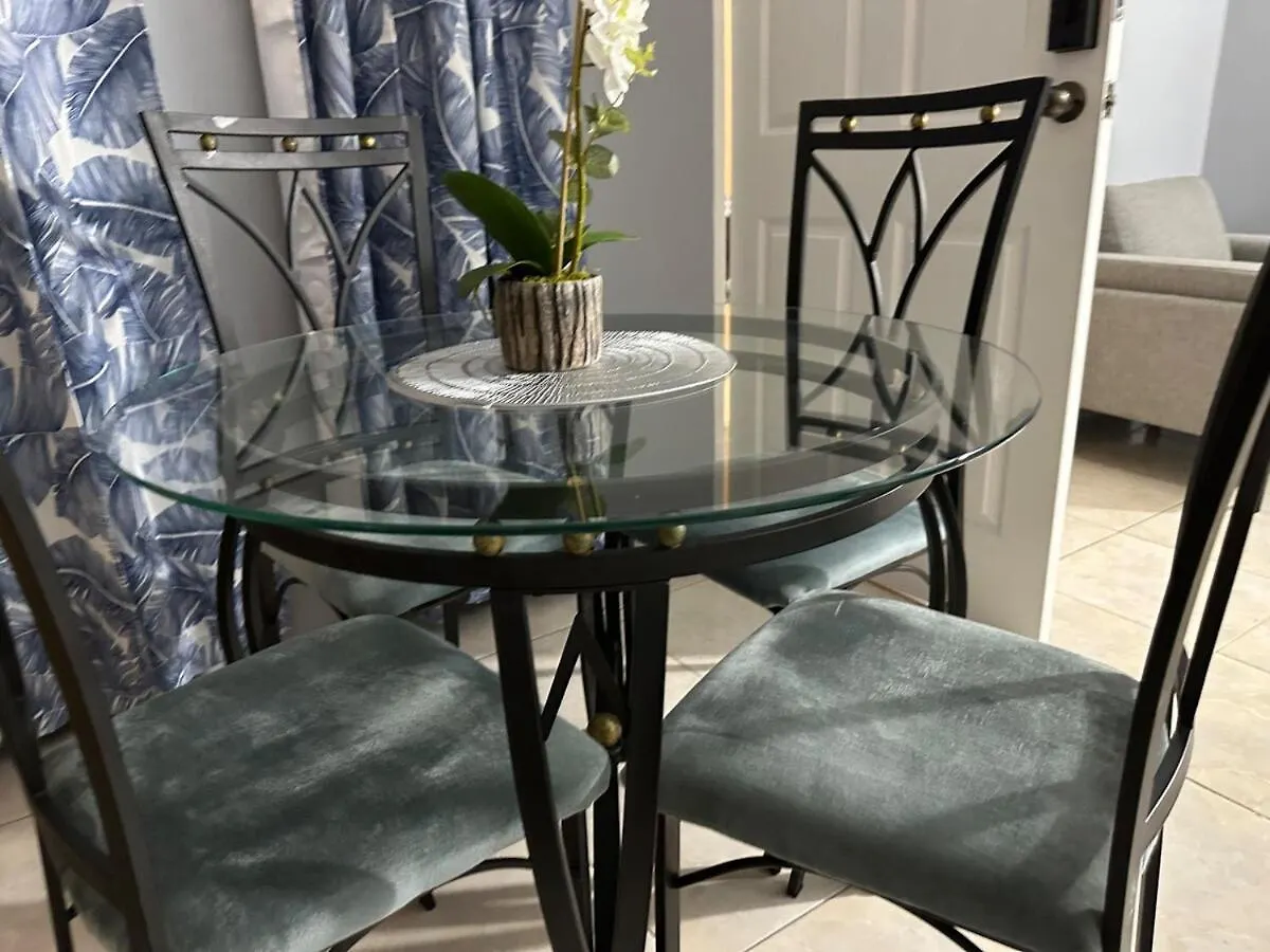 One Bedroom City Apartment Fully Ac With 24Hrs Security Kingston