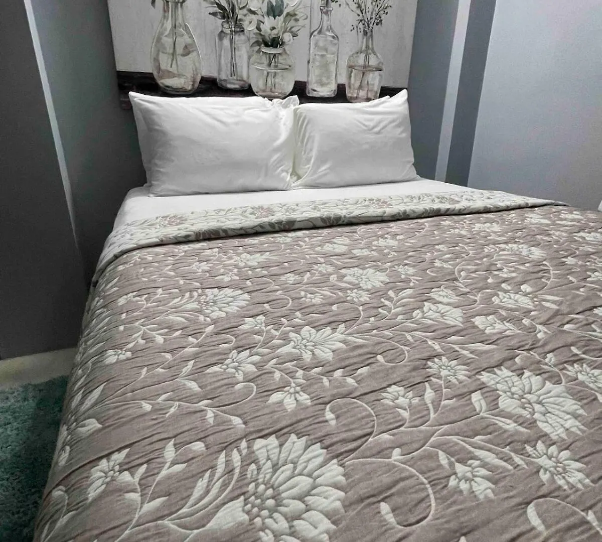 One Bedroom City Apartment Fully Ac With 24Hrs Security Kingston